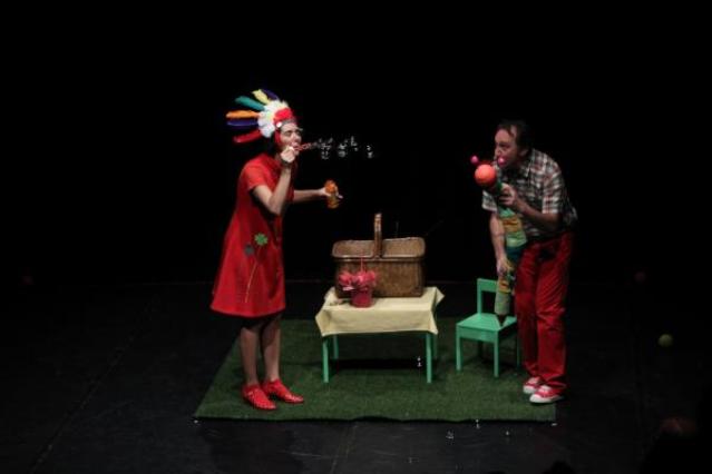 Teatro para bebés: Ayer merendamos en la luna