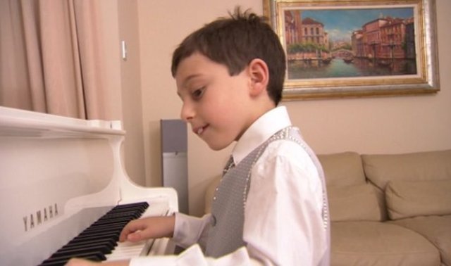 Curtis Elton, un prodigio al piano con solo 9 años