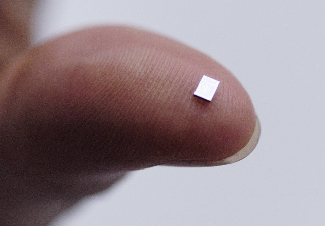 Bebés con microchip, nuevo bulo en Internet