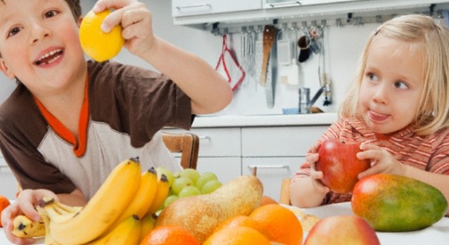 Trucos para que los niños coman fruta