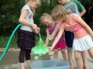 Las batallas de globos de agua infantiles ahora mucho más fácil
