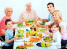 Comer en familia previene la obesidad infantil