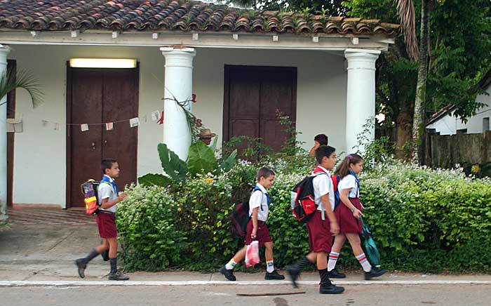 La predisposición de ir andando al colegio depende de la distancia