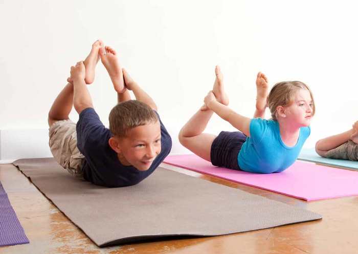 Los niños que practican yoga se portan mejor