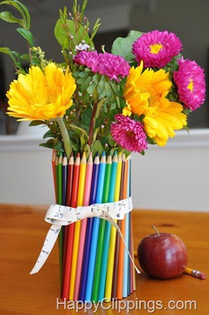 florero con lápices