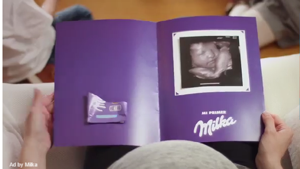 Dulce homenaje de Milka a las madres