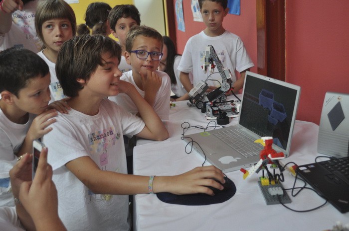 De campamento y aprendiendo a programar