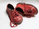 Los zapatos usados pueden causar daños en los pies infantiles