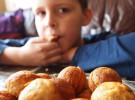 Casi la mitad de niños españoles desayunan solos
