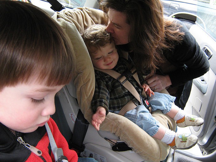 Sillas infantiles para el coche: la seguridad ante todo