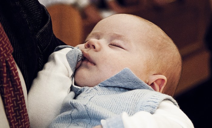 Conjuntivitis neonatal, síntomas y tratamiento