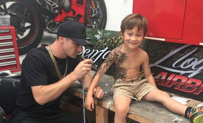 Tatuajes para dar felicidad a los niños enfermos