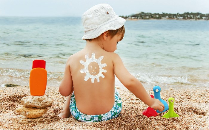 Los protectores solares infantiles puestos a exámen