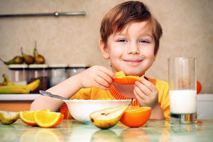 Los niños españoles siguen sin desayunar bien