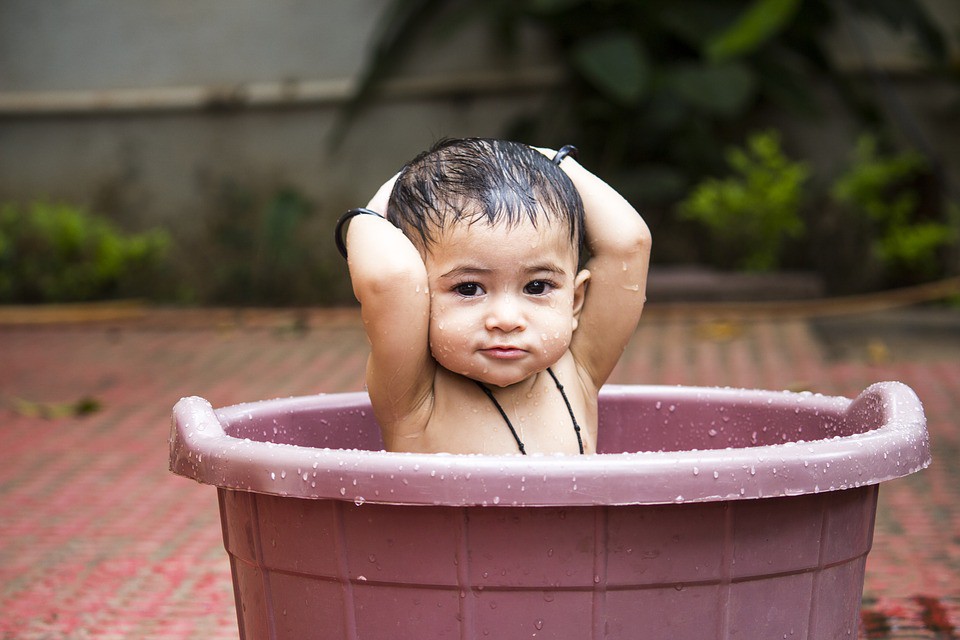 Un bebé en casa, más marcas también en el baño