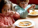 Los niños comen más si juegan antes de comer
