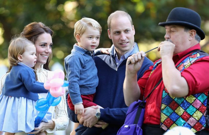 Duques de Cambridge con sus hijos