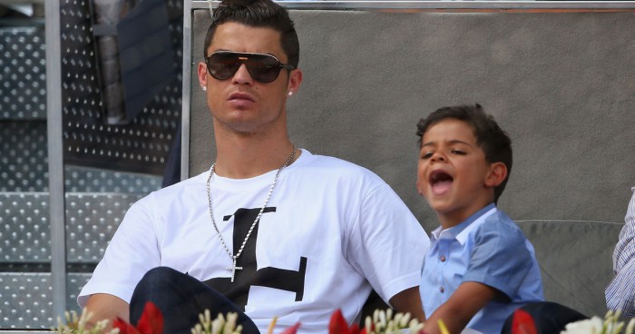 Cristiano Ronaldo con su hijo