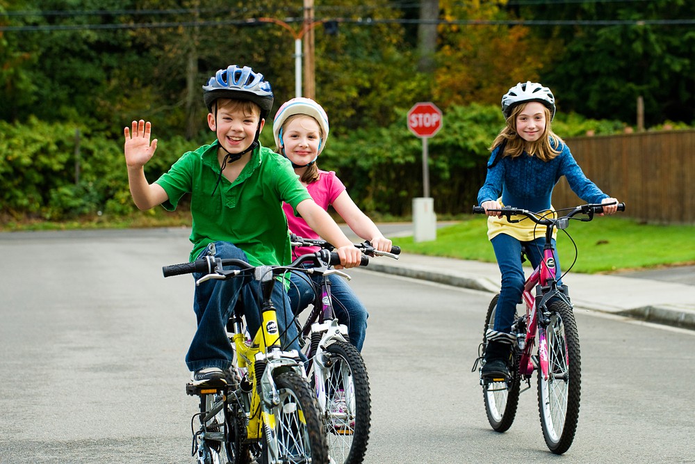 Niños en bicicleta: medidas de seguridad