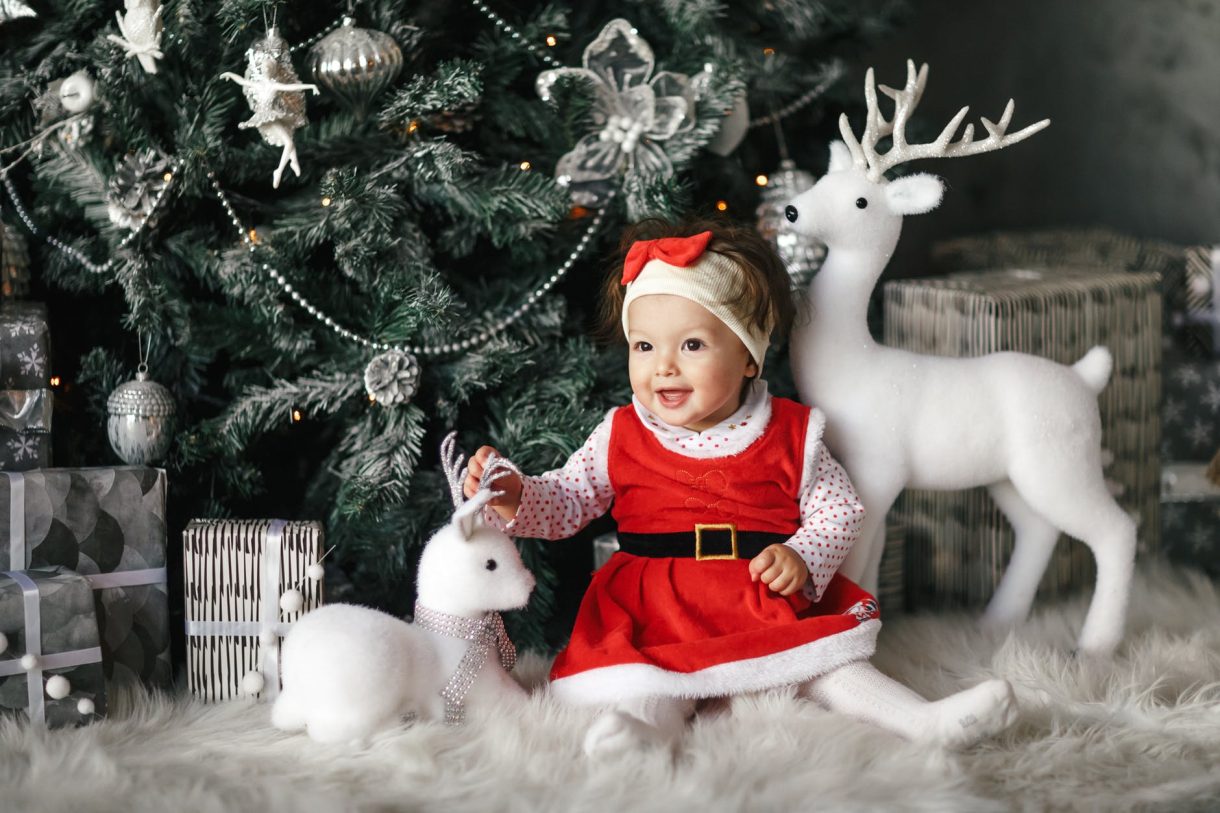 Cómo evitar el exceso de regalos para el bebé en Navidad