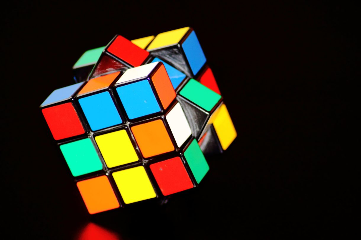 Cubo de Rubik: 5 beneficios de este rompecabezas para niños