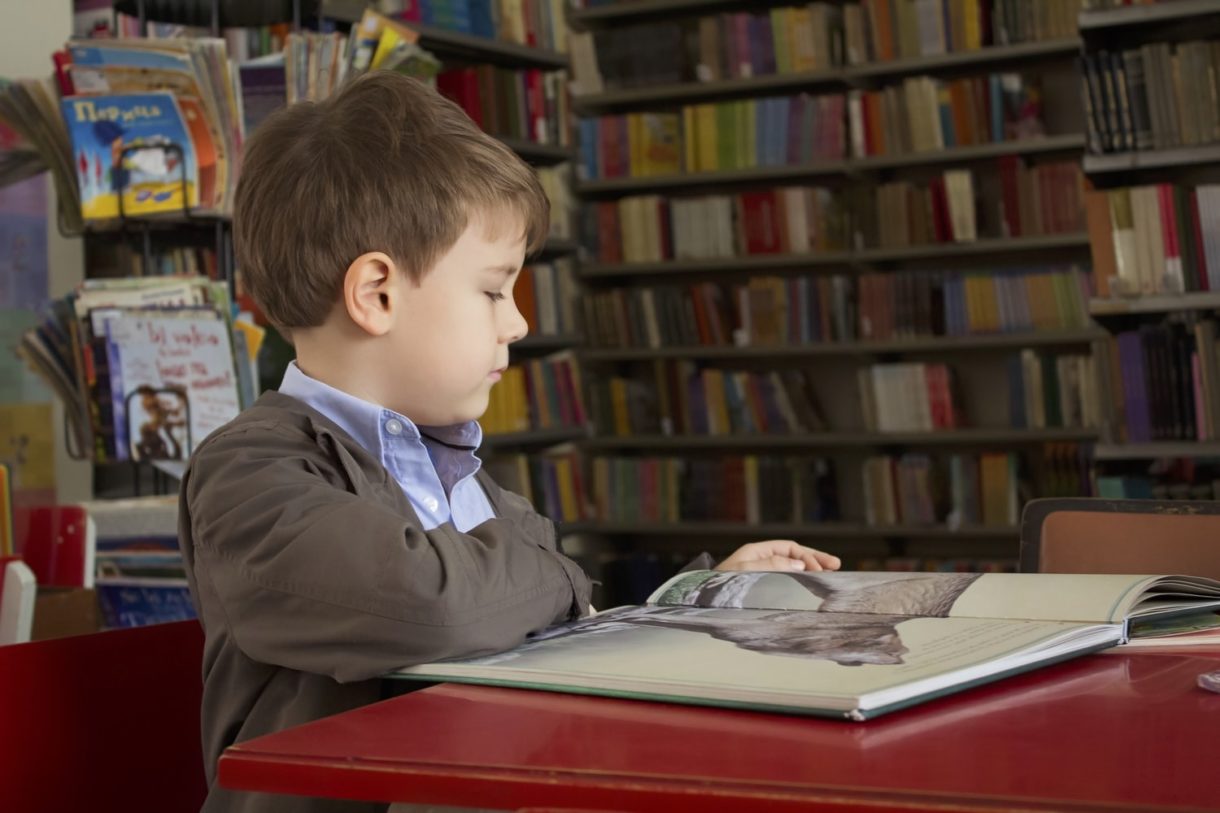 Beneficios de la biblioteca escolar para los niños