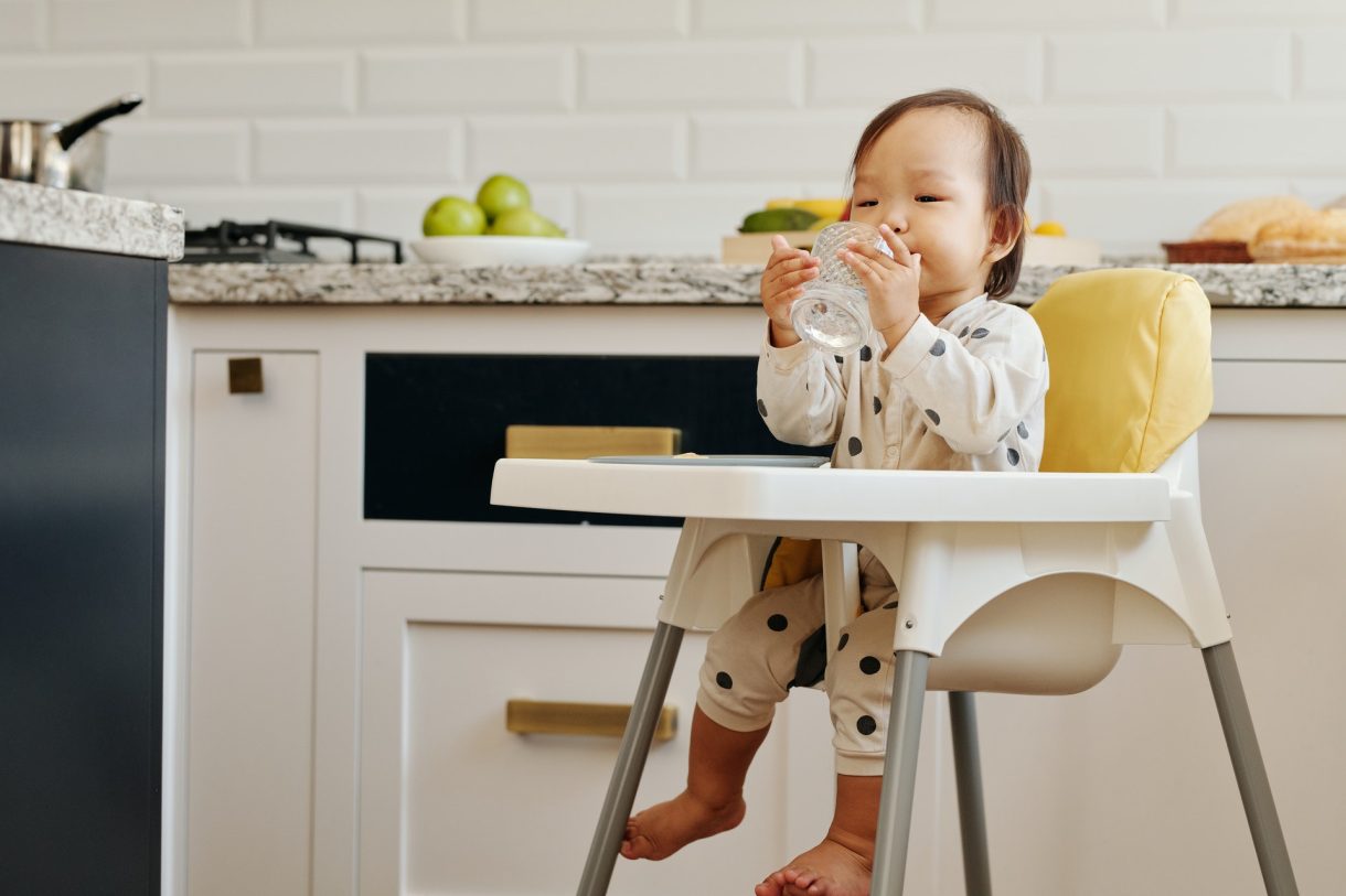 ¿Qué son las tazas de aprendizaje para bebés?