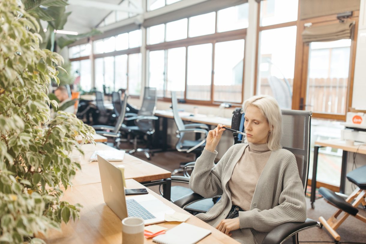 Beneficios del salario emocional para madres trabajadoras