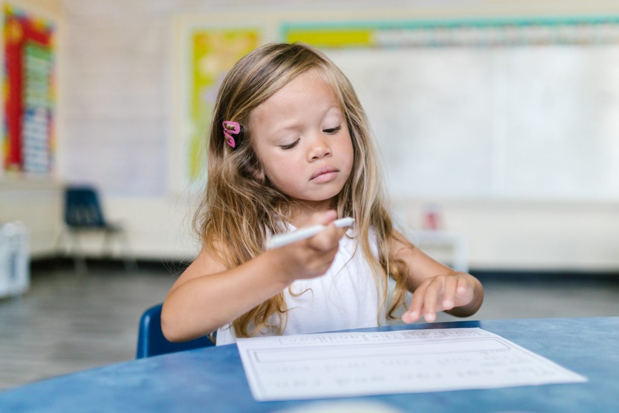 ¿Qué es un programa de inmersión lingüística para niños?