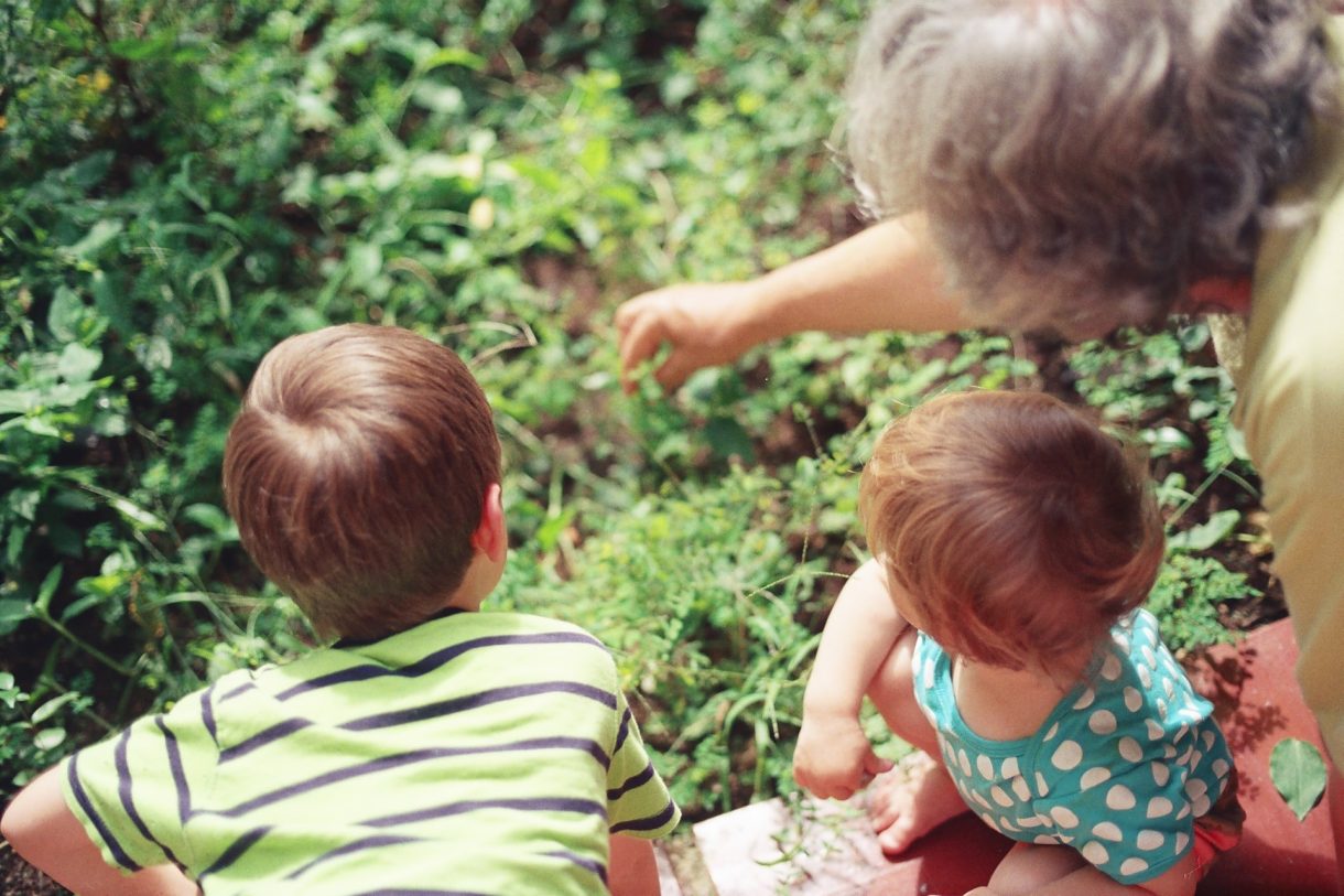 10 motivos para visitar con frecuencia a los abuelos en verano