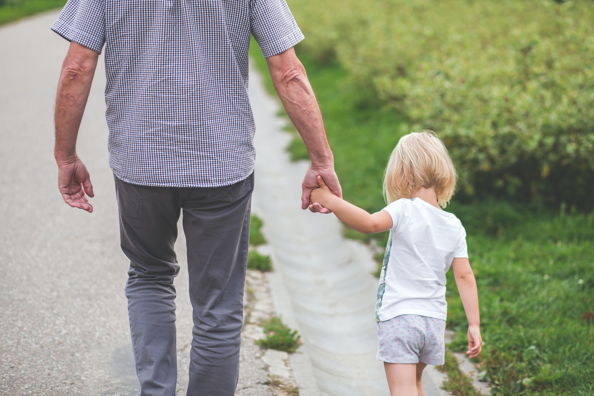 Vivir Cerca De Los Abuelos Ofrece Grandes Beneficios A Los Nietos