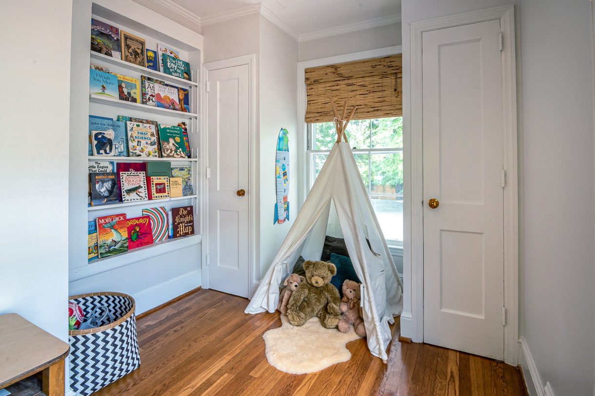 Tendencia de decoración: tienda de campaña en dormitorio infantil