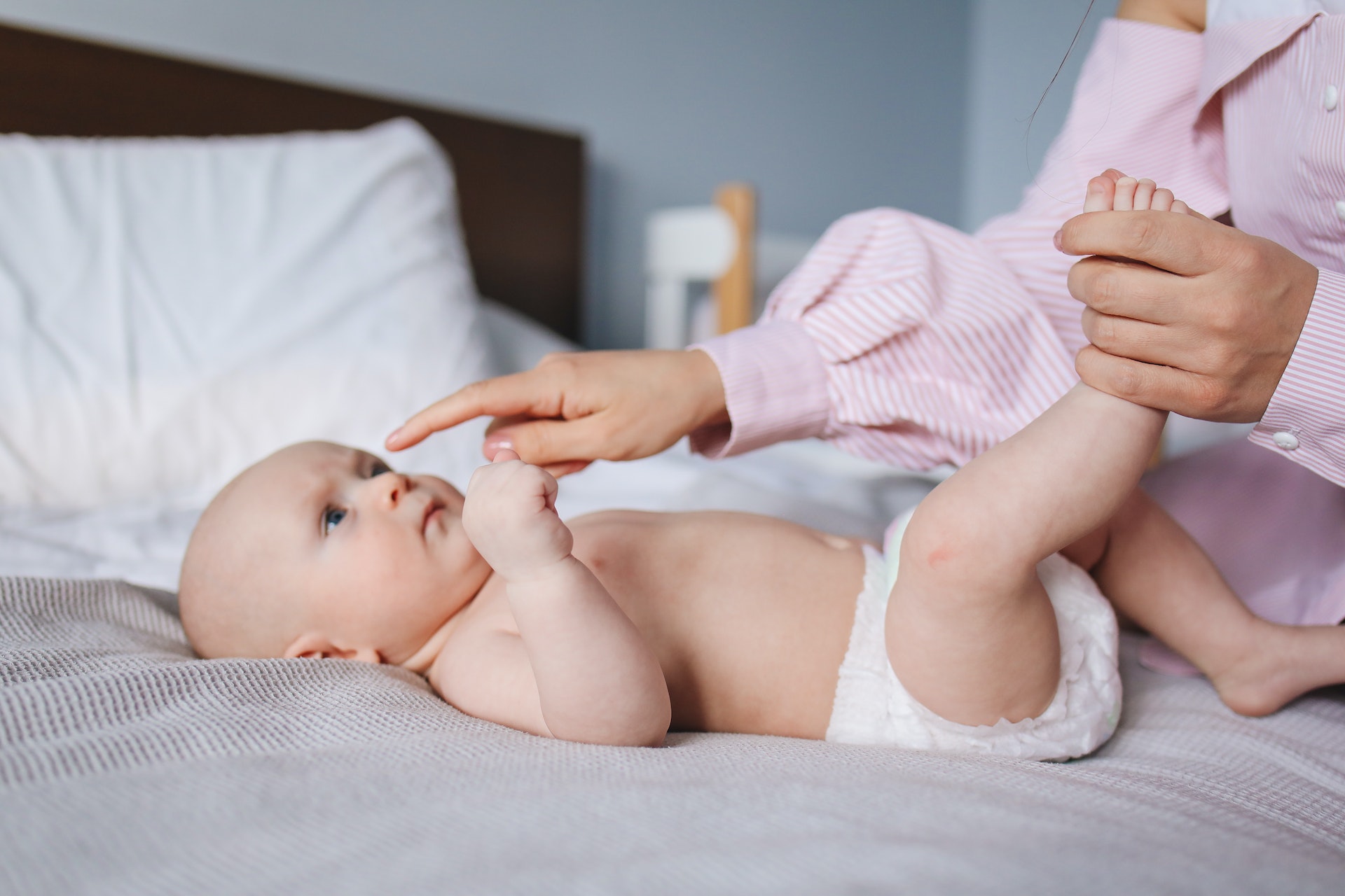 Como Evitar Visitas Inesperadas Despues Del Nacimiento Del Bebe