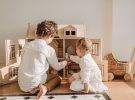 Jugar con casas de muñecas: 8 beneficios para niños y niñas