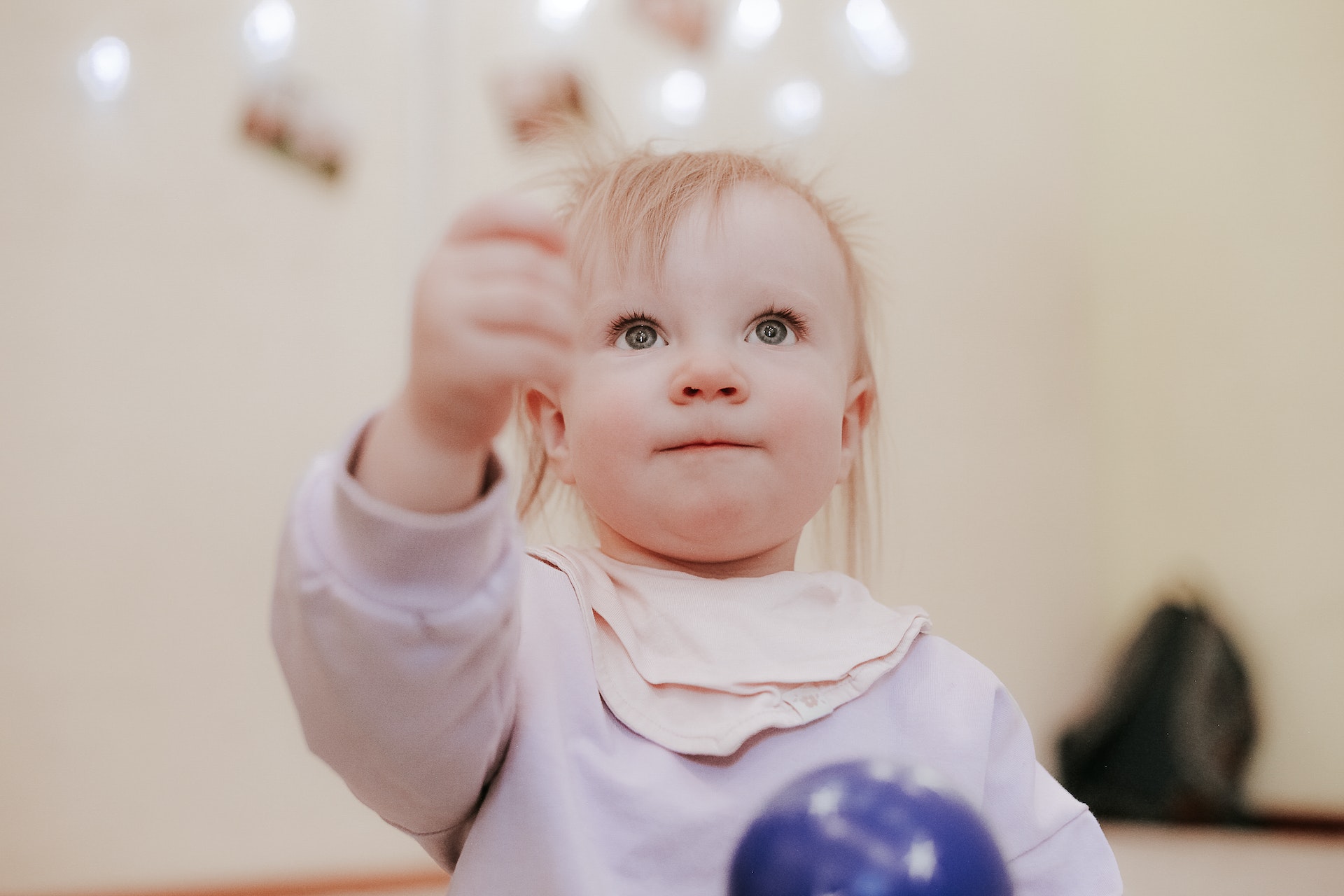 Beneficios De Los Juegos Con Pelota Para Bebes