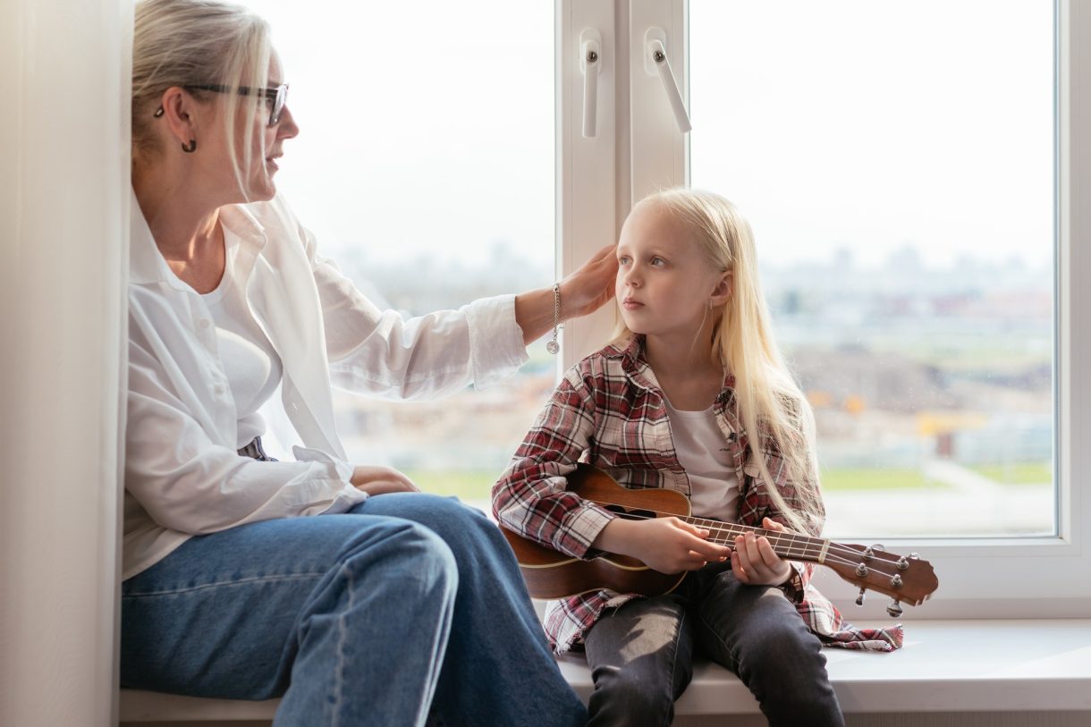 ¿Por qué jugar con instrumentos musicales de juguete para niños?