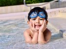 Seis beneficios de los cursos de natación para niños y niñas