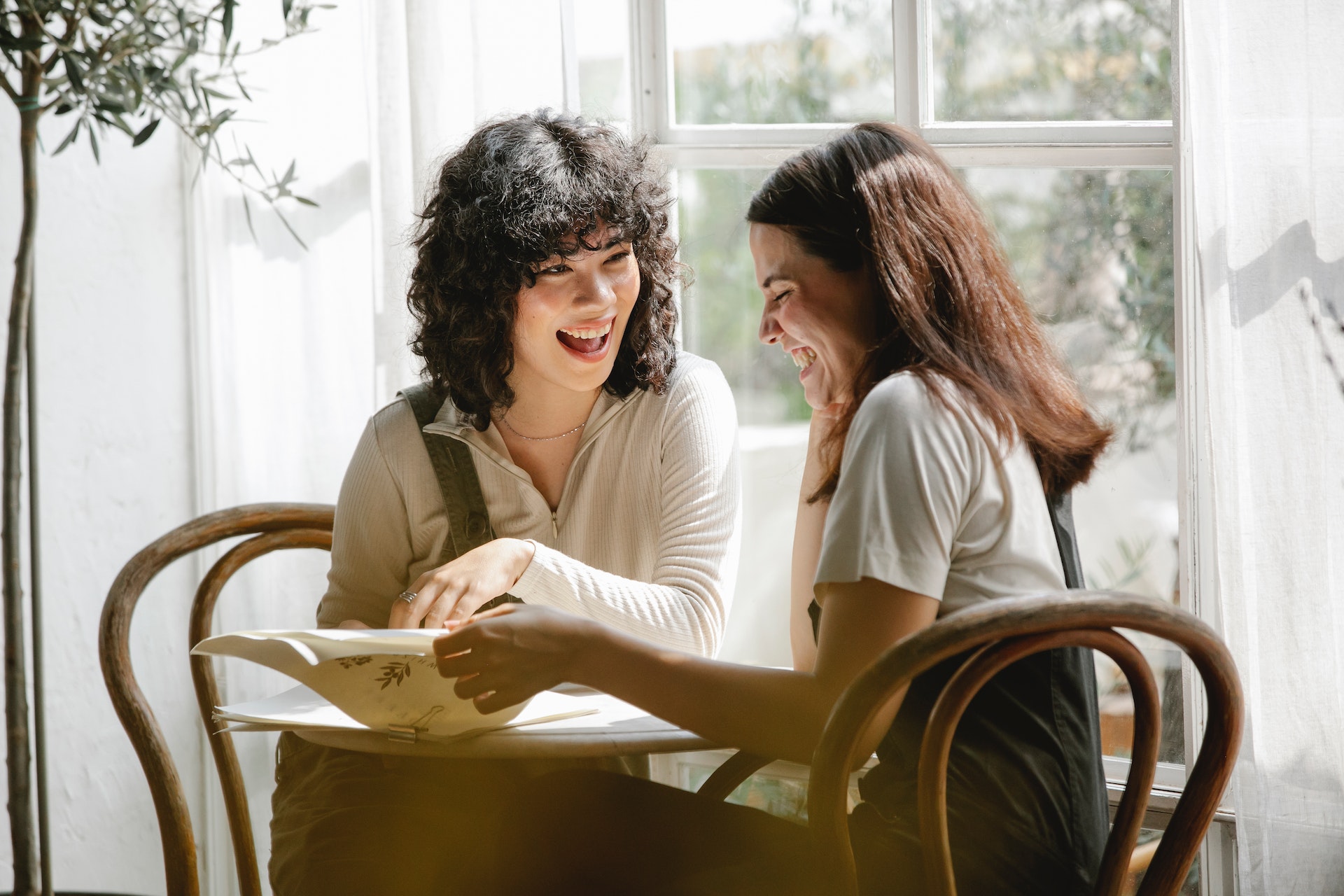 Amigas En La Maternidad