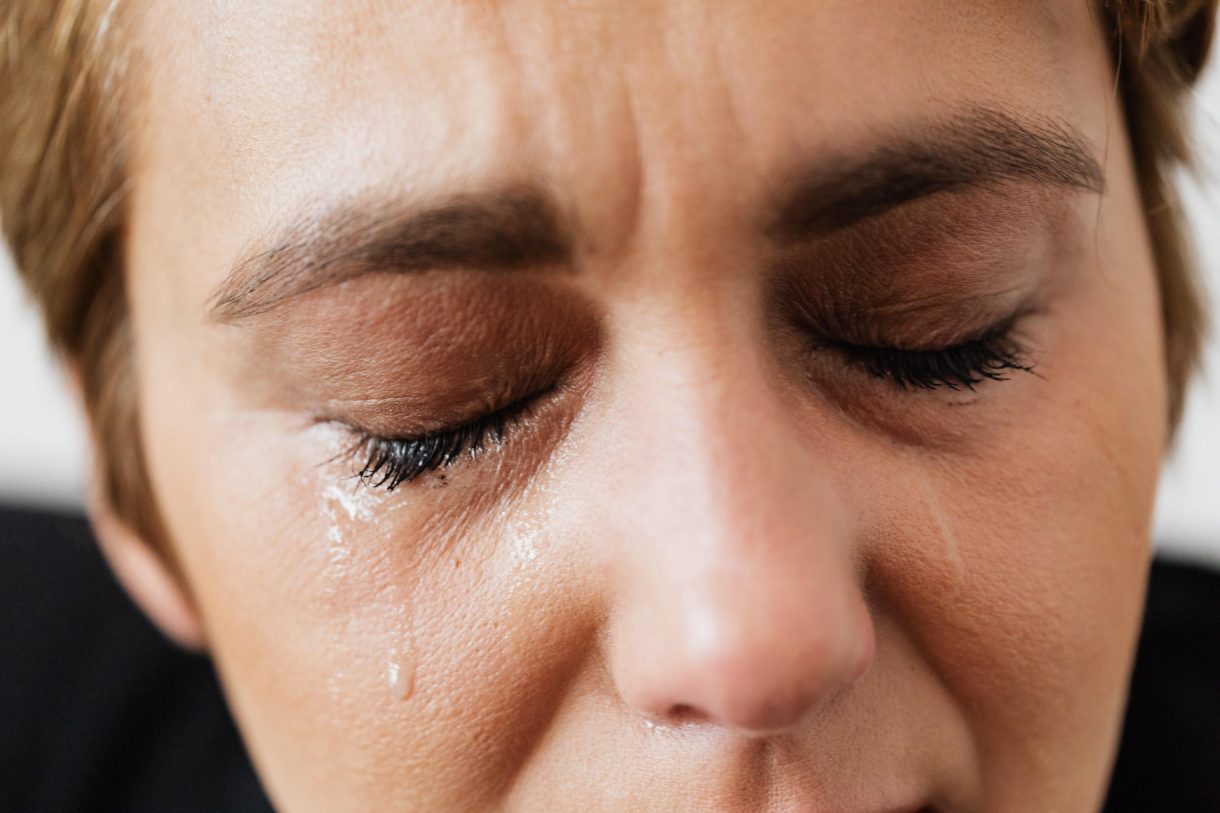 Llorar durante el embarazo: causas y consejos de ayuda