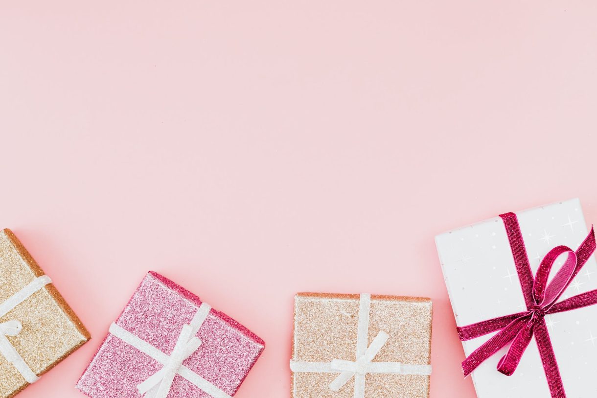 7 ideas para reutilizar el papel de regalo en Navidad y cumpleaños