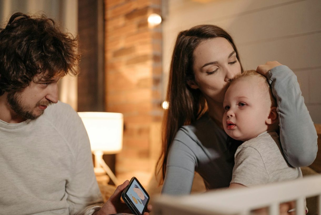 Deudas de sueño: qué son y cómo afectan a familias con hijos