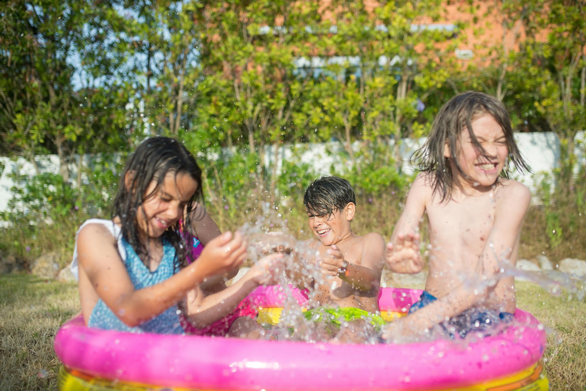 Planificar Temporada De Playa O Piscina En Familias Con Ninos