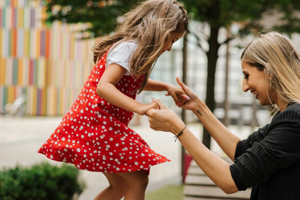 5 causas del aburrimiento en planes familiares con niños en verano