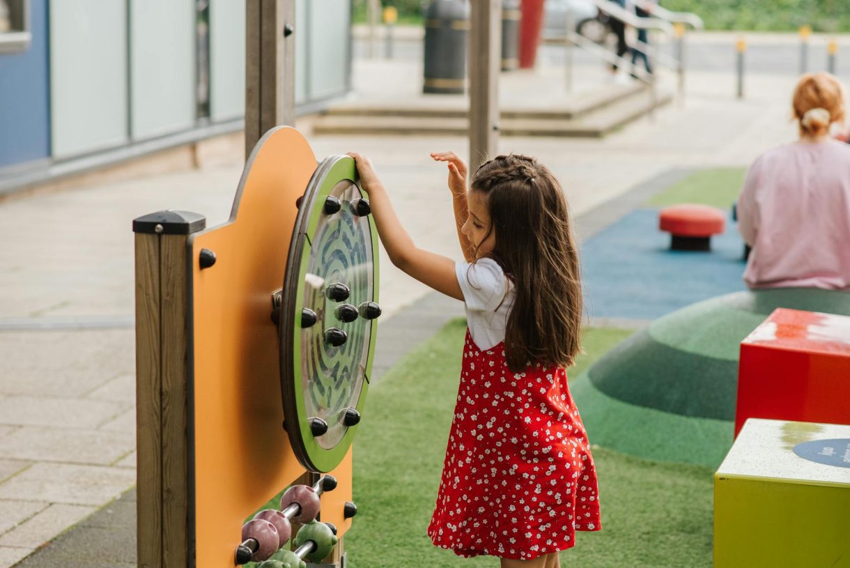 Jugar en la calle en la ciudad: 6 dificultades para los niños