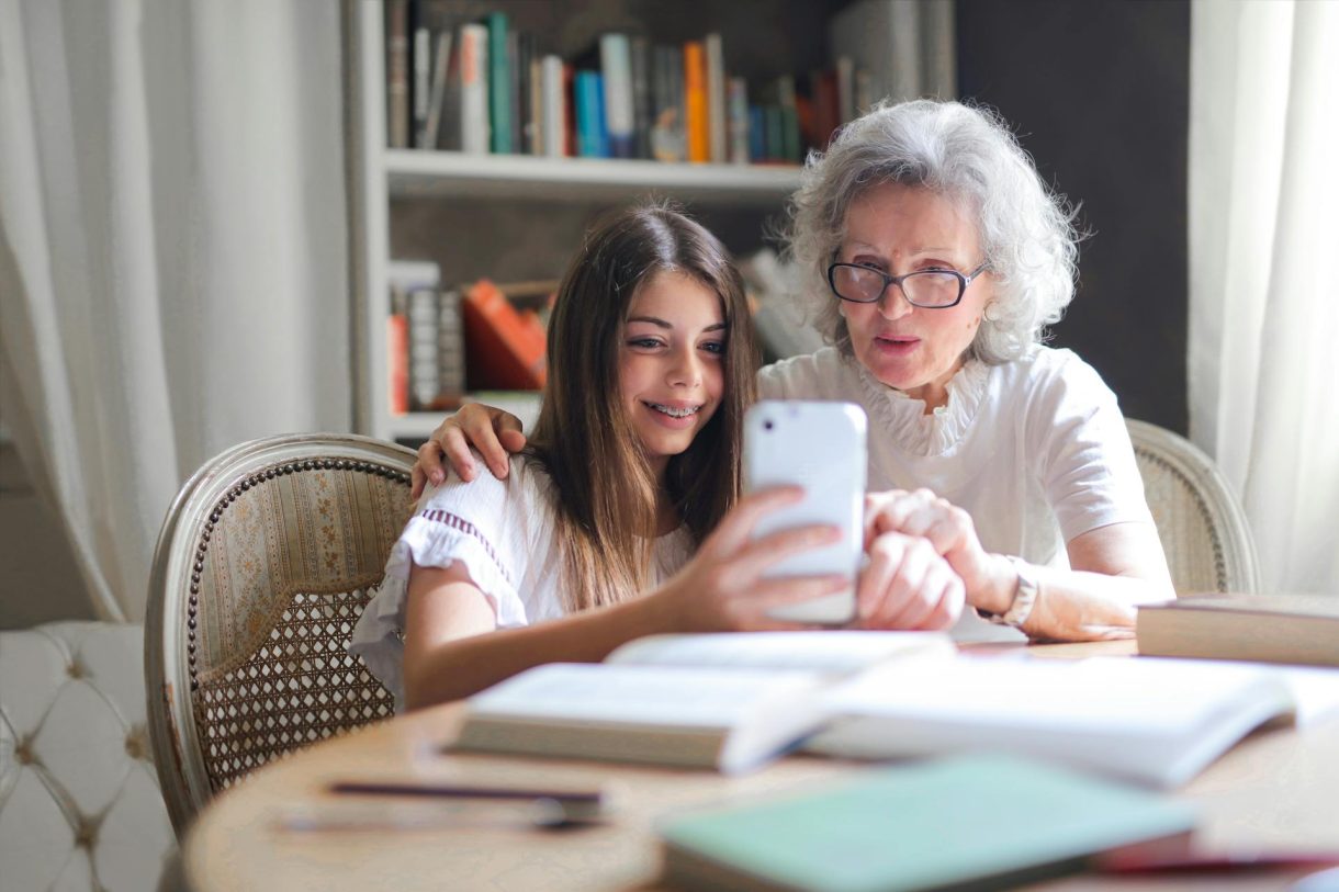 Móviles y pantallas: 5 tipos de límites para un uso responsable