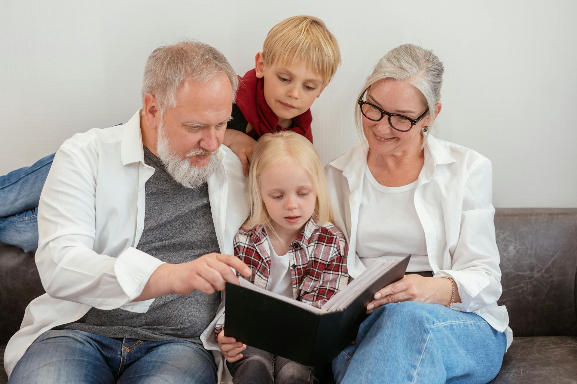 Tipos De Abuelos Y Abuelas Durante La Navidad