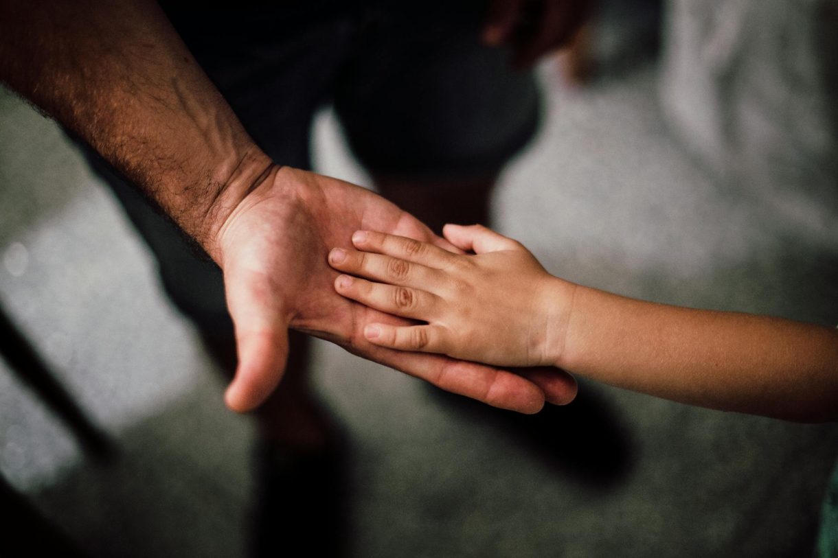 Cómo ofrecer seguridad a tu hijo a nivel emocional: consejos clave