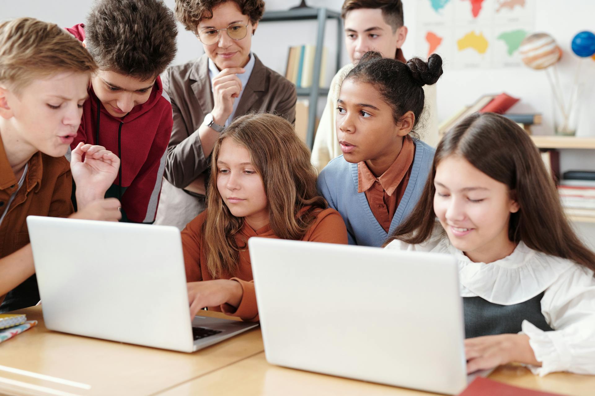 Establecer Limites Al Uso De La Tecnologia En La Adolescencia