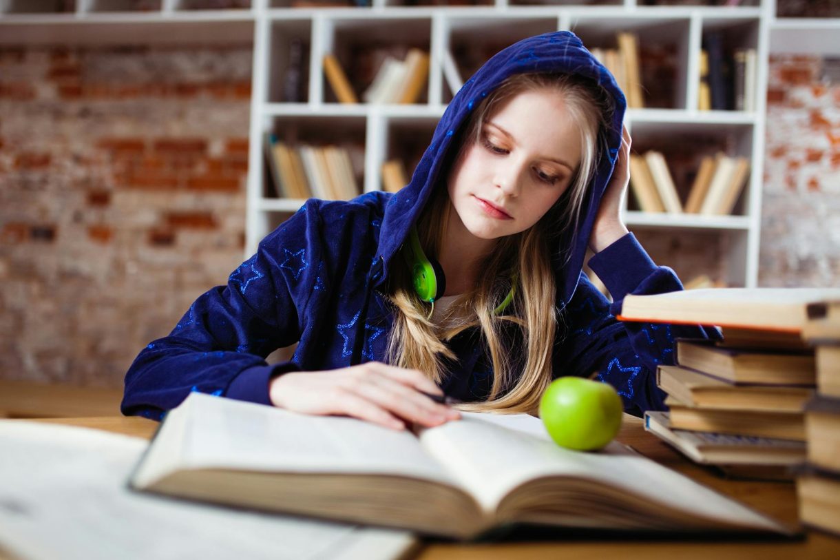 Adolescentes: 6 razones para no copiar en un examen