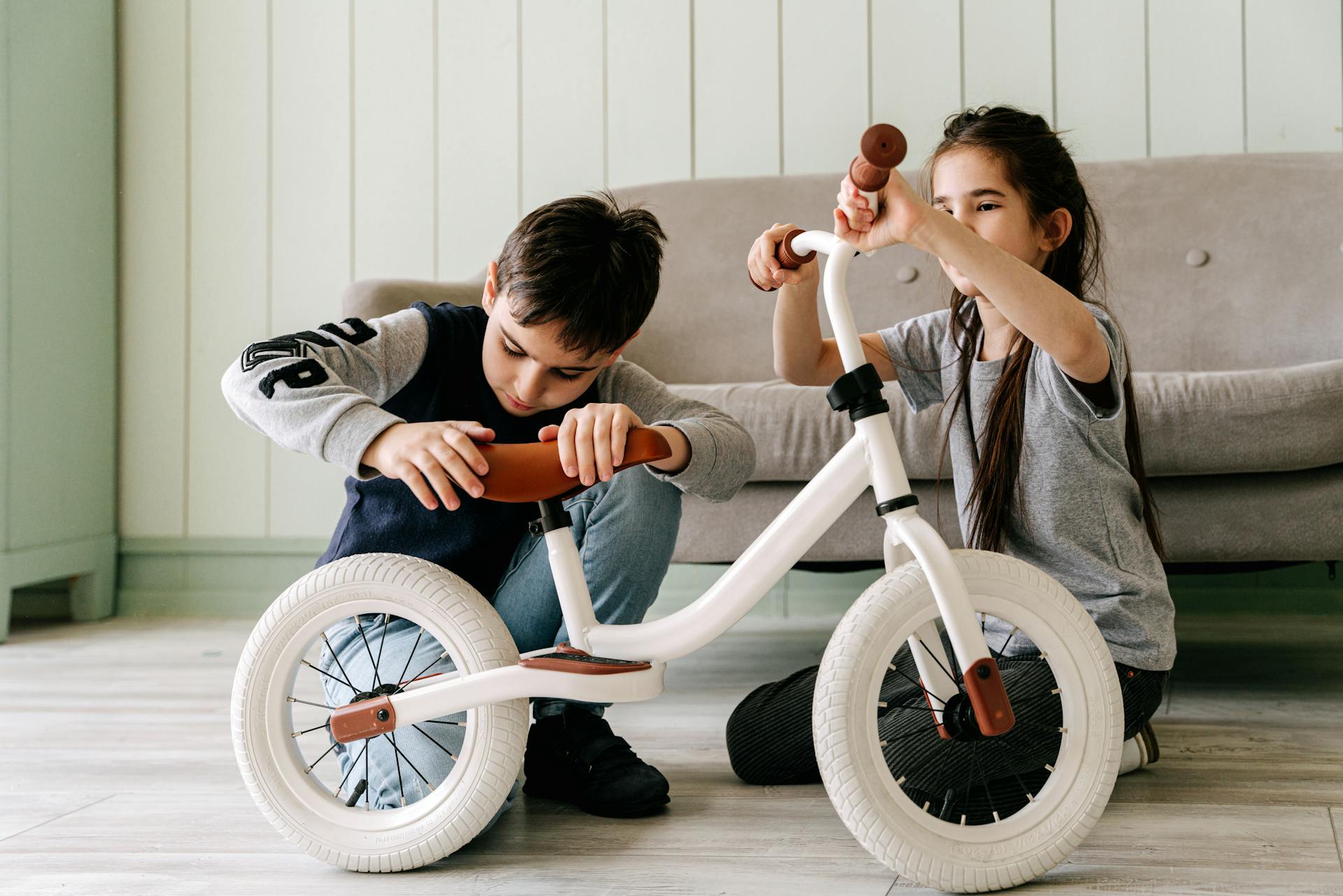 Andar En Bicicleta Durante Los Veranos De La Infancia